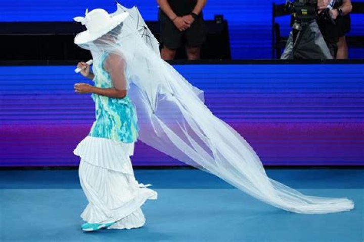 Unveiling The Towering Height Of Naomi Osaka: A Comprehensive Exploration